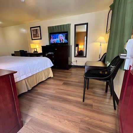 Riverside Motel バンクーバー エクステリア 写真